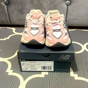 New balance 9060 size 5 1/2 pink and grey
